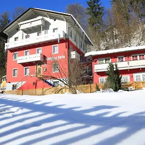 Pensión Gaestehaus Alpina