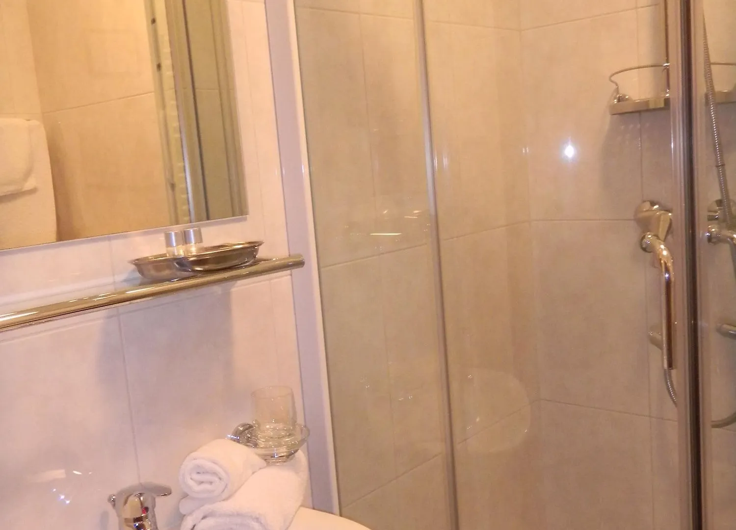 Tania-Frankfurt Hotel